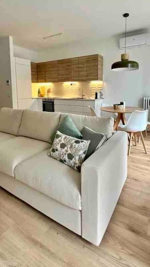 Luxury 2 Bedroom Apartament, Close To San Siro, Fiera And 10 Min Metro To Duomo * Milán